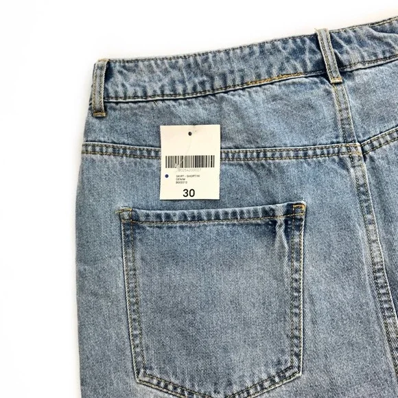 Distressed Denim Mini Skirt Size 30 - Picture 5 of 7